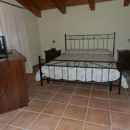Villa RosaMaria San Chirico Raparo Ruang foto