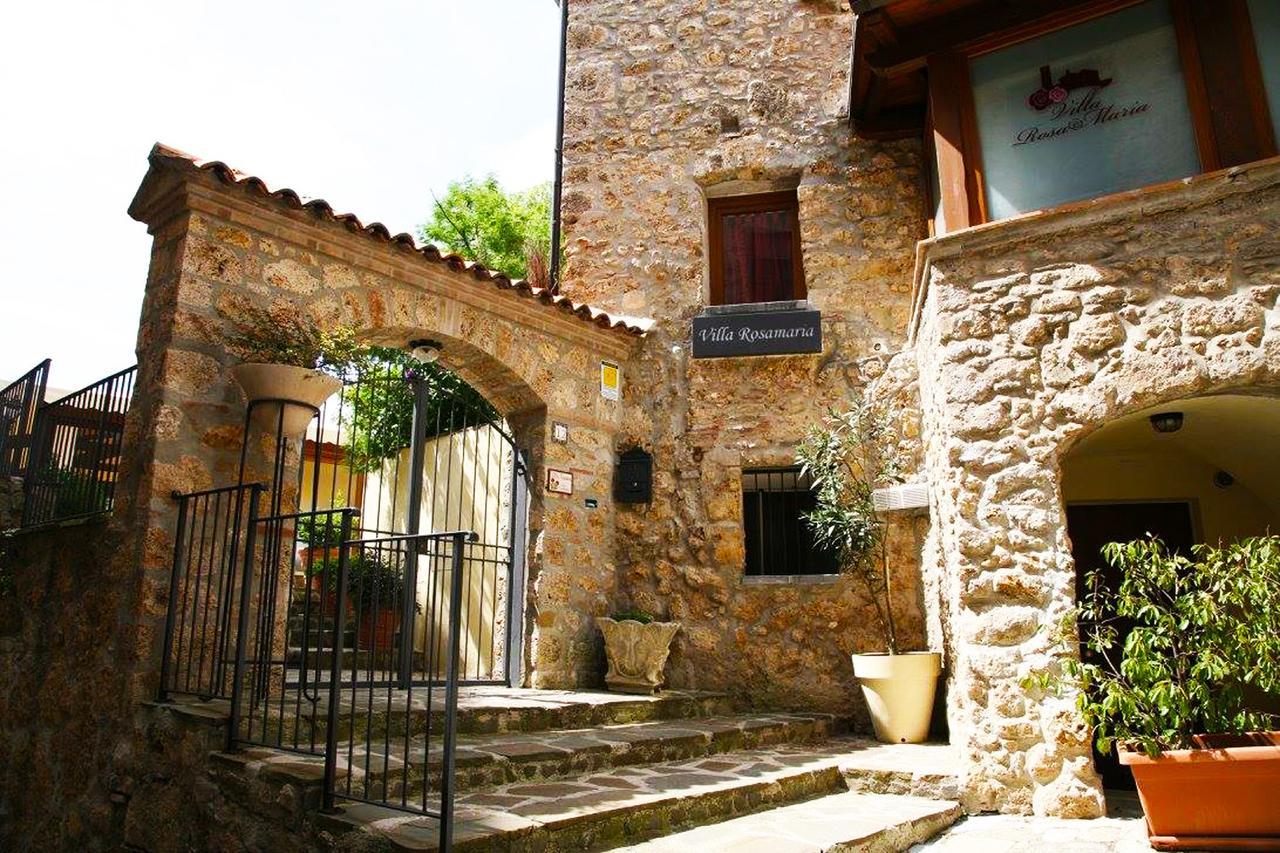 Villa RosaMaria San Chirico Raparo Bagian luar foto